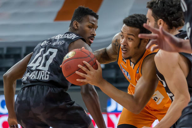 即使年近四 即使年近四