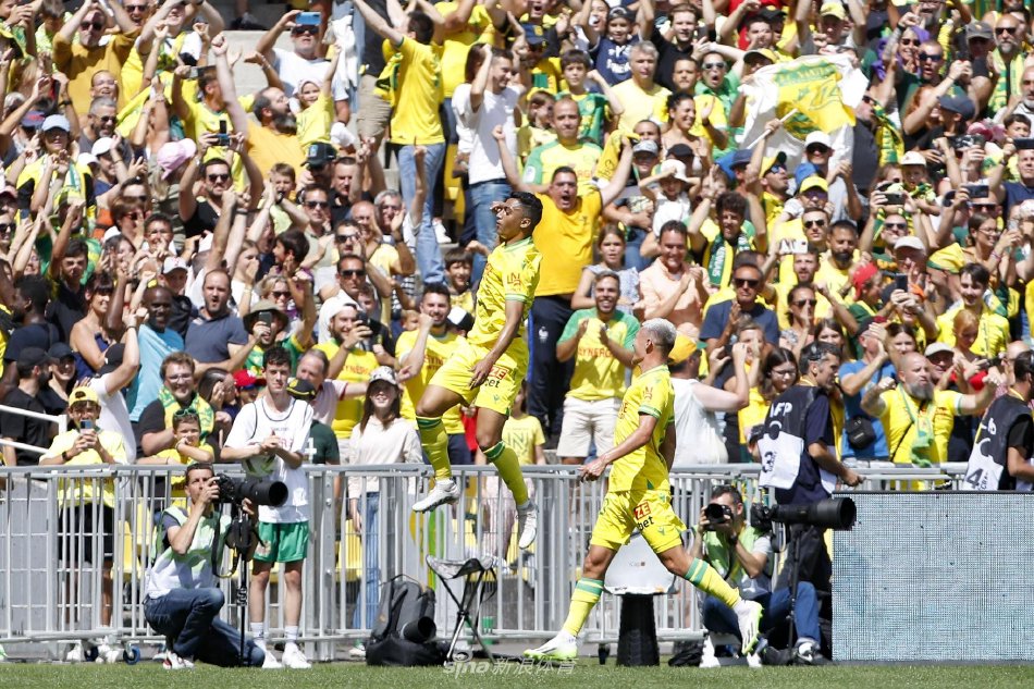 们在内线的 们在内线的